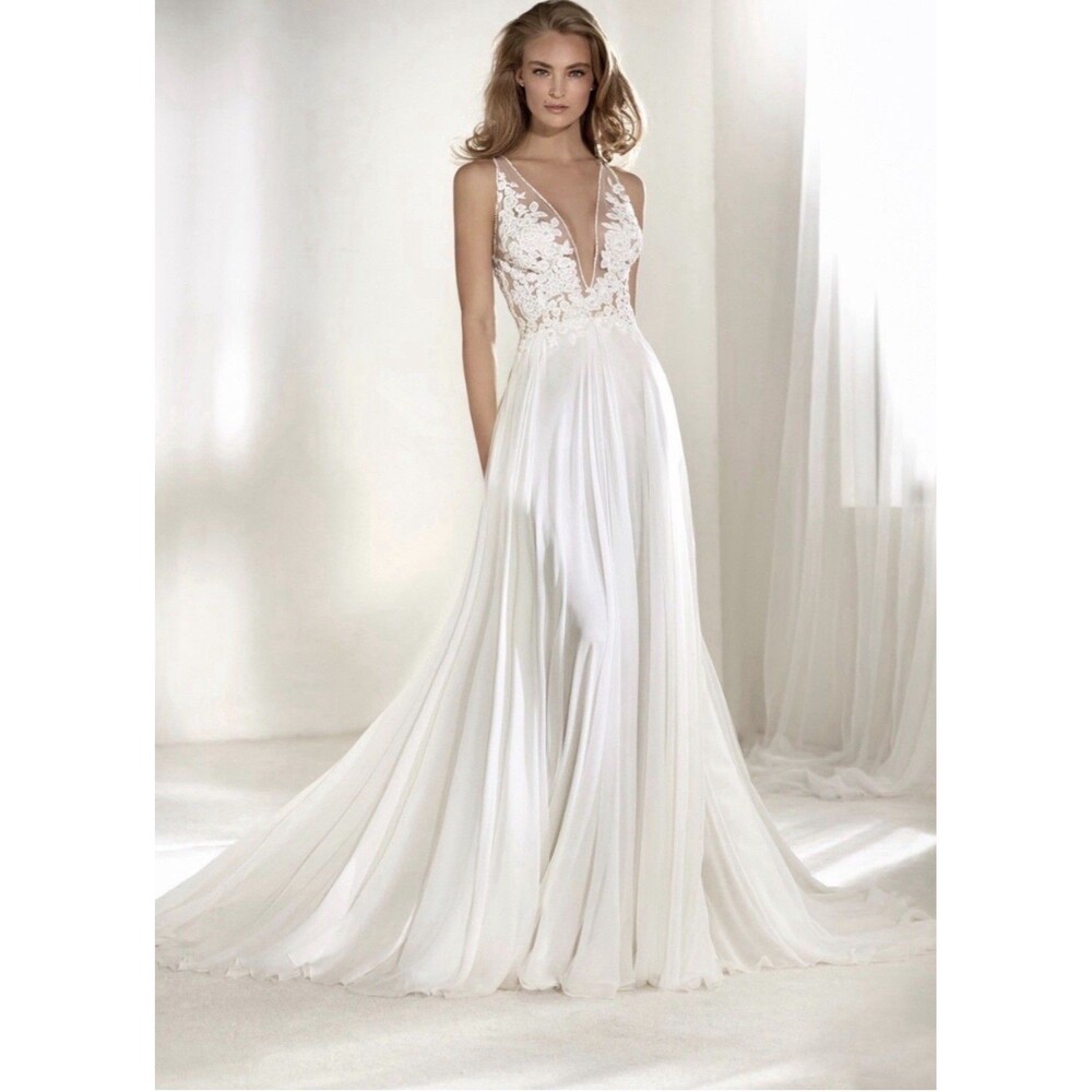 Atelier Pronovias Riada Embroidered Chiffon Wedding Dress-NWT-A-line: Size 12